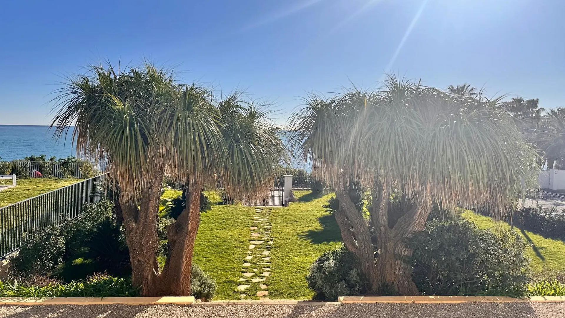 Caravelle 60 Hostel Antibes